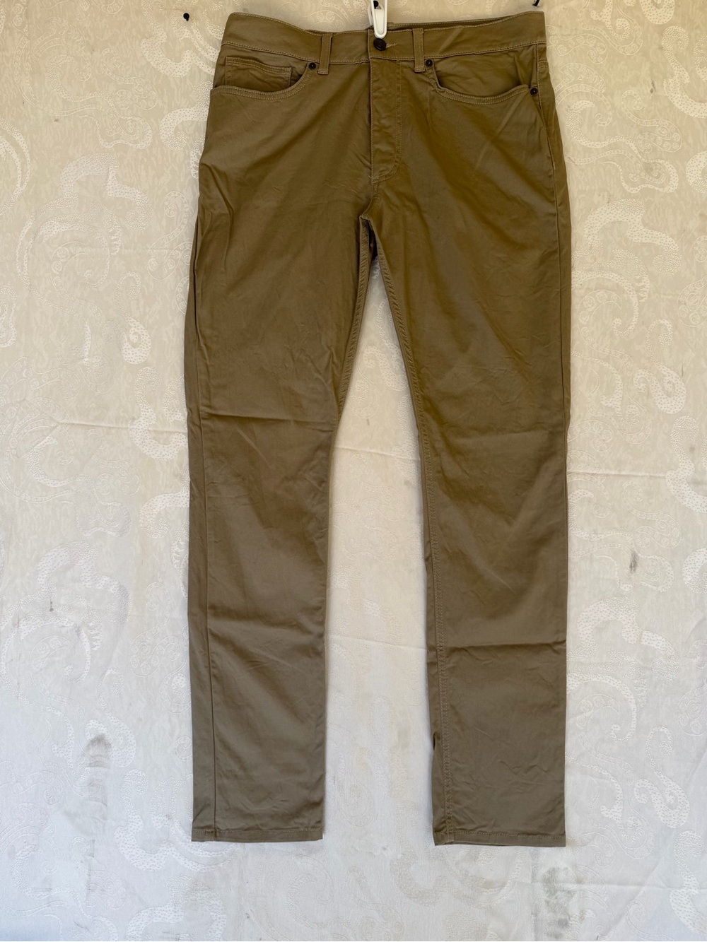 Oakley Men's Olive Green Straight Fit Chinos